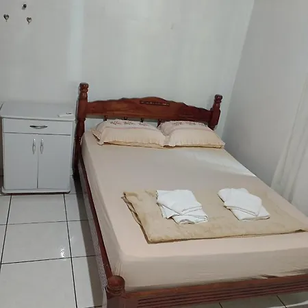 Quartos confortáveis da Cris-3